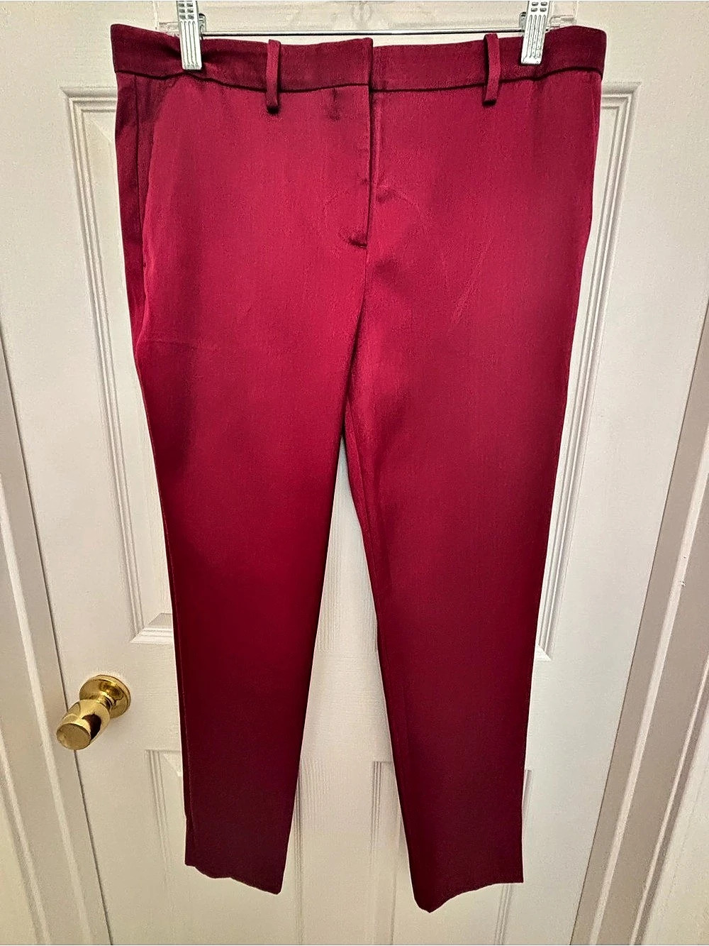 Theory dress pants in a Dark Pink/Wine Size 8 Like New